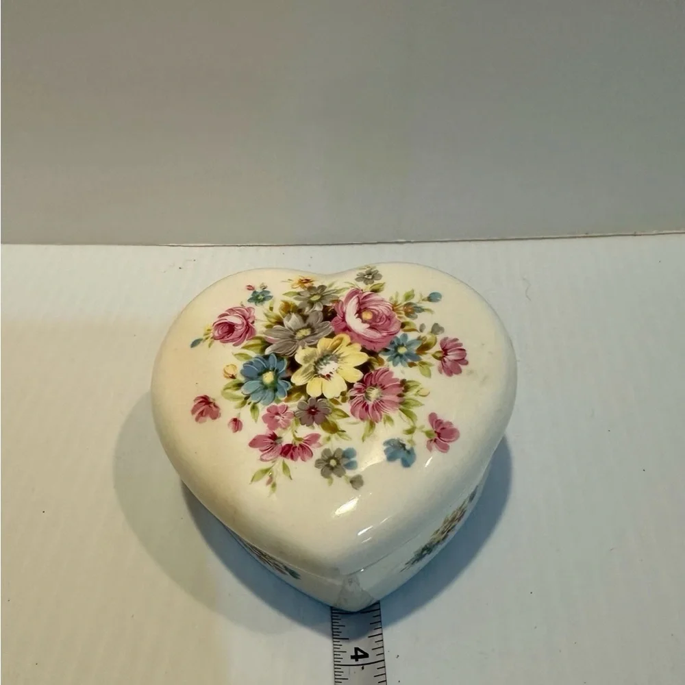 Floral Heart-Shaped Decorative Box